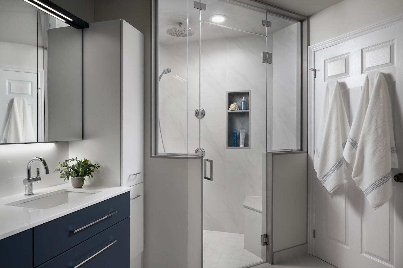 cornwall-ontario-primary-bathroom-interior-design