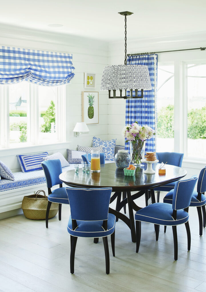 Traditional blue and white dinette area by Mark D Sikes.  Sheridan Interiors, luxury interior design and decorating firm serving Ottawa, Cornwall and surrounding areas.